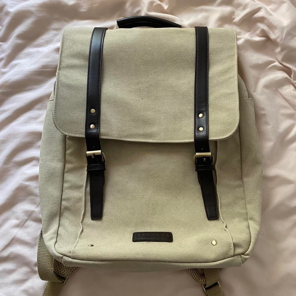 Vintage Tan Backpack 🧳